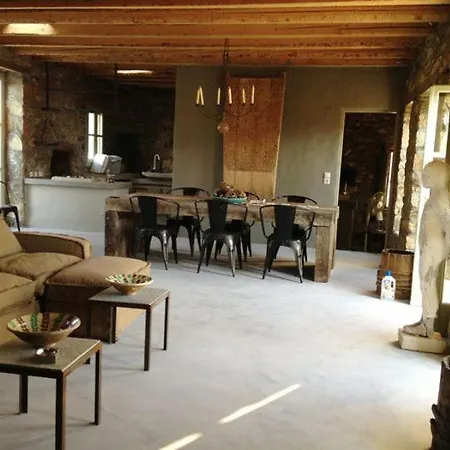 Frühstückspension Mandri Serifos Town