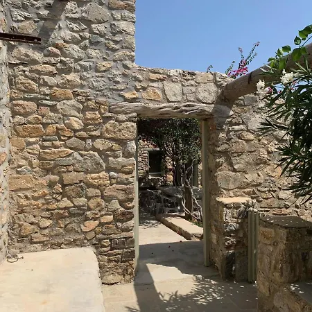 Mandri Serifos Town