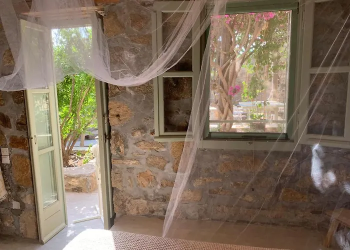 Mandri Bed and Breakfast Σέριφος