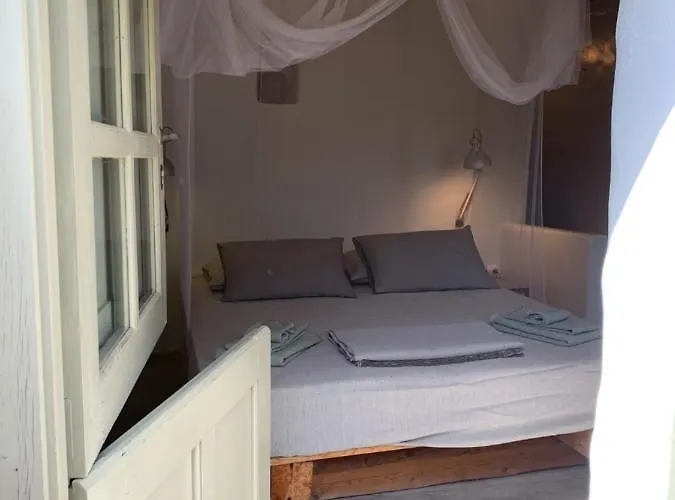 Mandri Bed and Breakfast Σέριφος